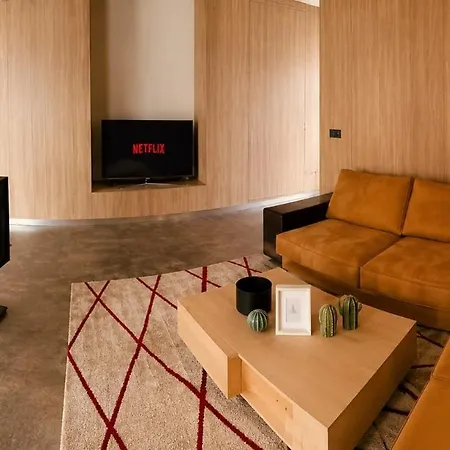 Ferienhaus Luxury House, Private Rooftop Jacuzzi With View On Tagus & Monuments Lissabon